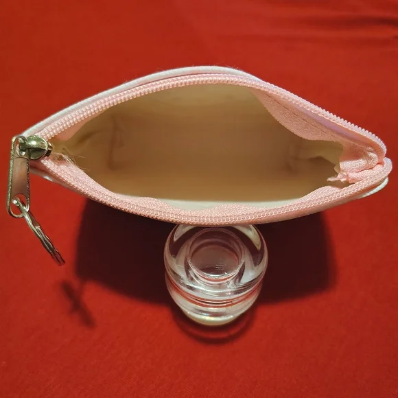 Hello Kitty Keychain Coin Purse - Picture 4 of 6